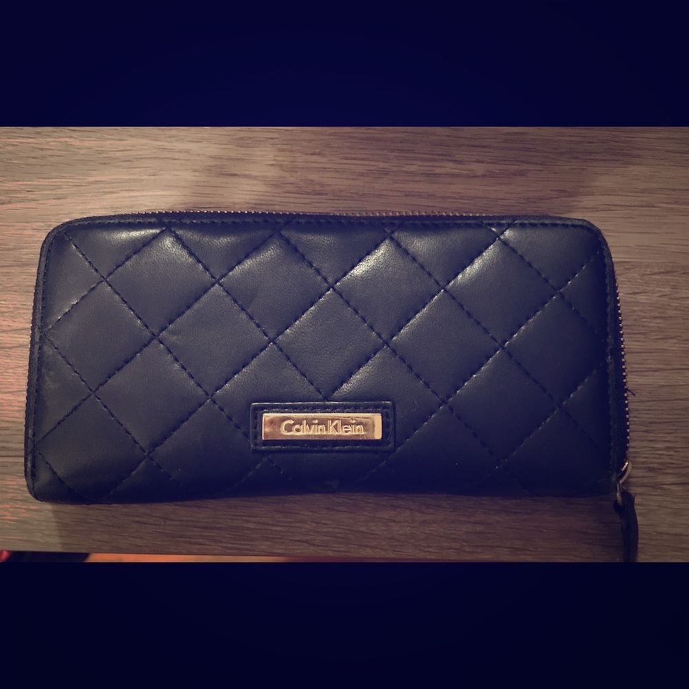 Calvin Klein quilted black leather wallet